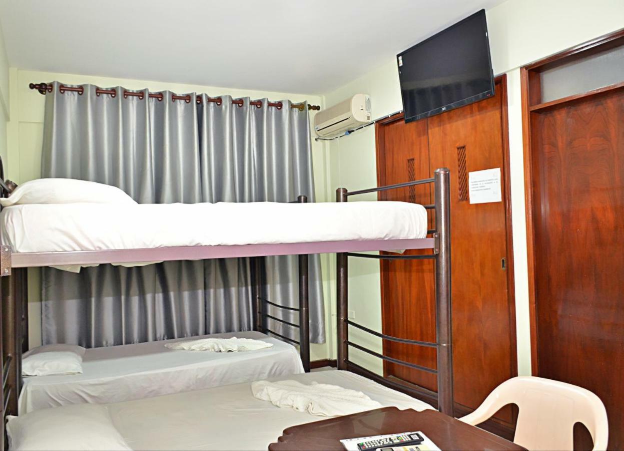 Hostal Ibiza Santa Cruz de La Sierra Extérieur photo