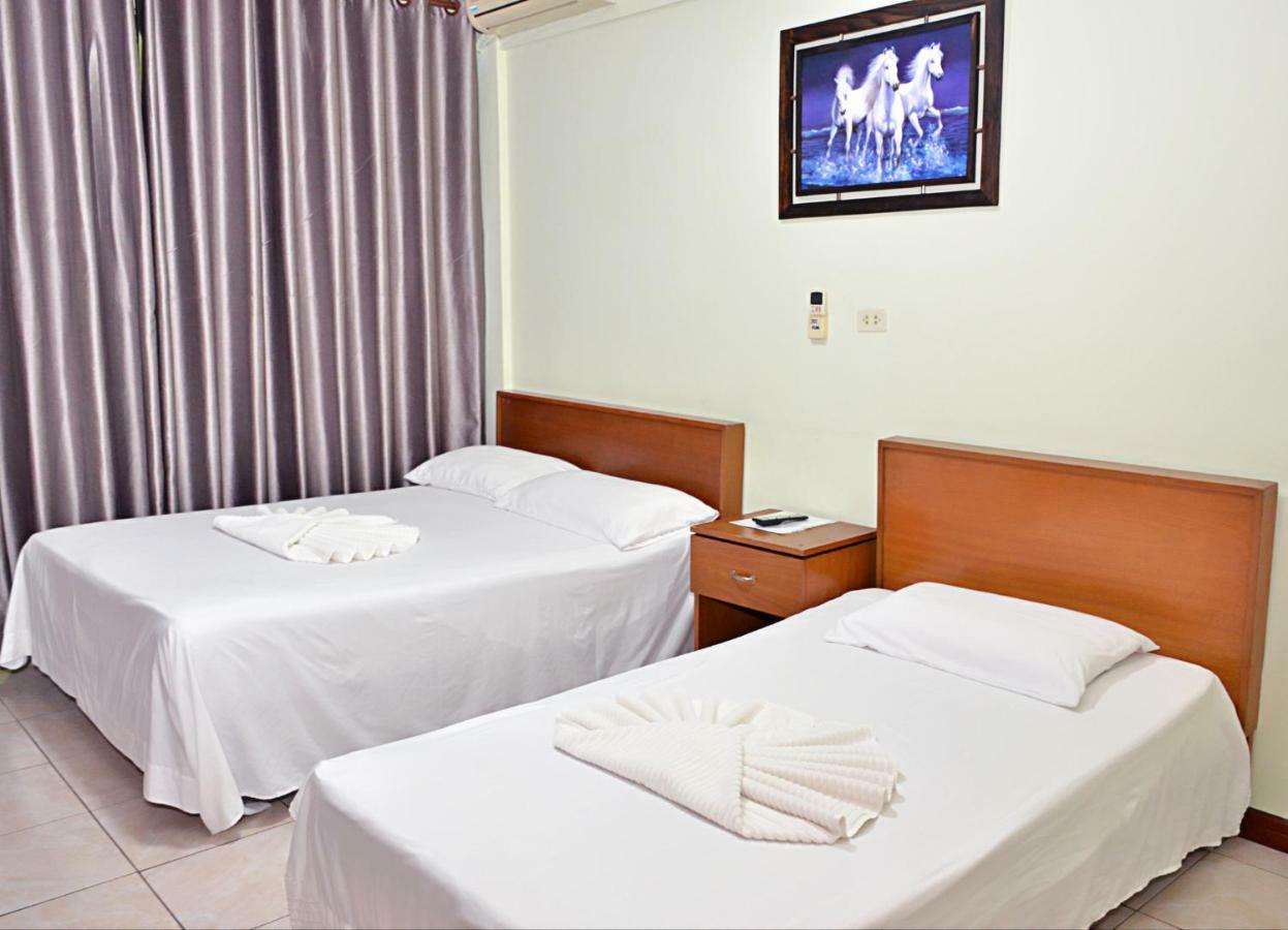 Hostal Ibiza Santa Cruz de La Sierra Extérieur photo